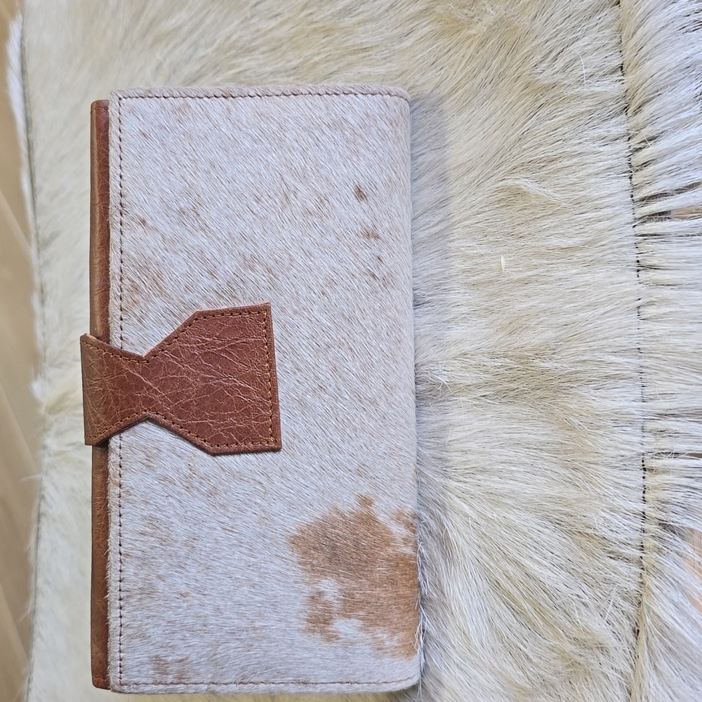 Cowhide Leather Wallet - Picture 5 of 13